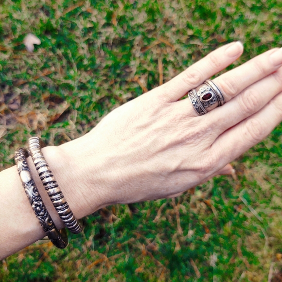 Bundle of Vintage Silver Tribal Bangle Bracelets - Picture 11 of 11